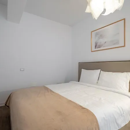 Charming Adress Bucureşti